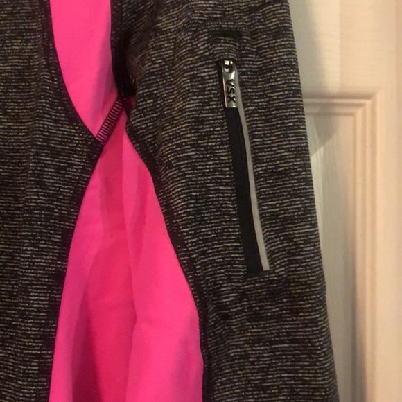 VSX Medium - Picture 2 of 3